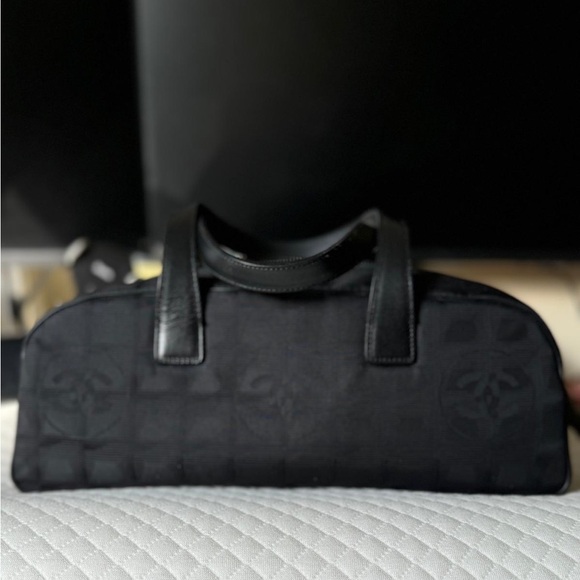 Vintage Black Chanel handbag - Picture 1 of 4